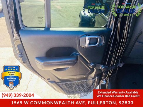 Used 2018 Jeep Wrangler Unlimited Sport image 28