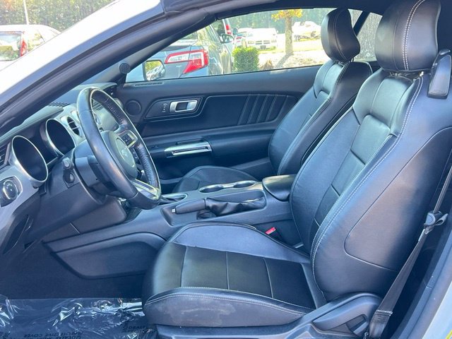 Used 2022 Ford Mustang Premium RWD image 11