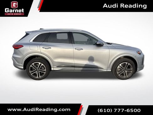 Used 2025 Audi Q5 Premium w/ Convenience Package image 6