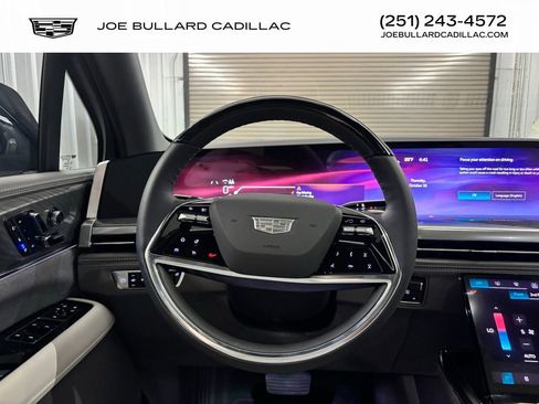 New 2026 Cadillac Escalade IQ Sport 1 w/ LPO, Floor Liner Package AWD/4WD image 37