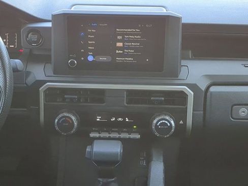 Used 2024 Toyota Tacoma SR image 17