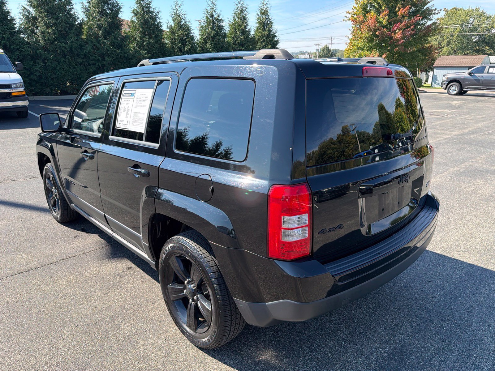 Used 2015 Jeep Patriot Sport w/ Power Value Group AWD/4WD image 3