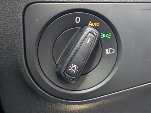 Certified 2022 Volkswagen Tiguan S image 25