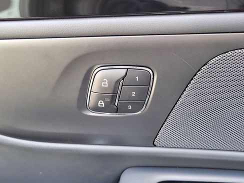 Certified 2024 Lincoln Nautilus Premier w/ Jet Appearance Package AWD/4WD image 17