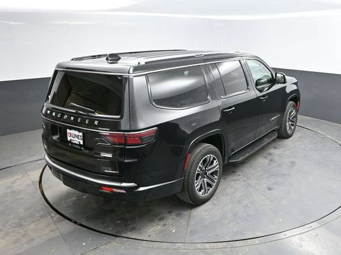 Used 2024 Jeep Wagoneer Series II w/ Flexible Seating Group AWD/4WD image 26