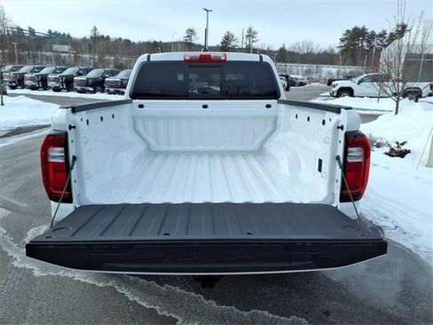 New 2026 GMC Canyon Elevation image 7