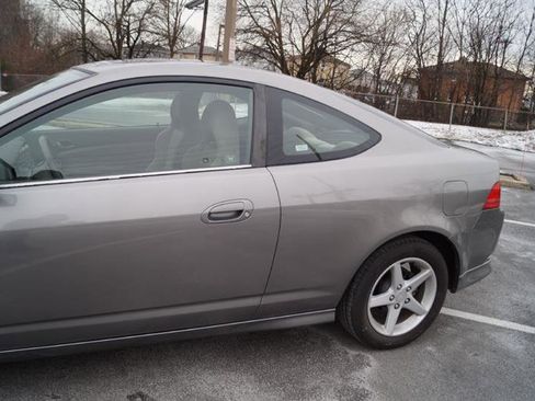 Used 2005 Acura RSX Coupe with 5-speed AT image 5