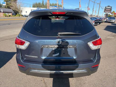 Used 2015 Nissan Pathfinder S image 4