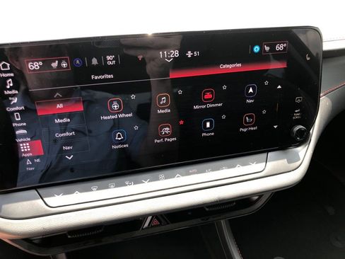 Used 2025 Dodge Charger R/T w/ Sun & Sound Package image 31