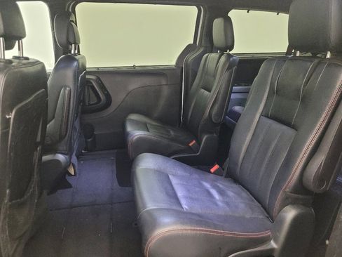Used 2017 Dodge Grand Caravan GT FWD image 18