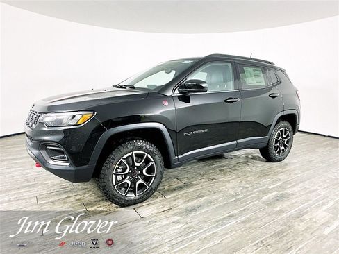 New 2026 Jeep Compass Trailhawk image 4