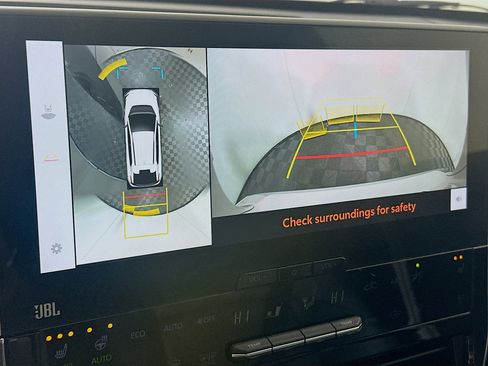 Used 2023 Toyota bZ4X Limited image 22