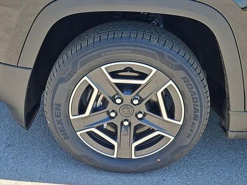 New 2026 Jeep Cherokee Laredo AWD/4WD image 43