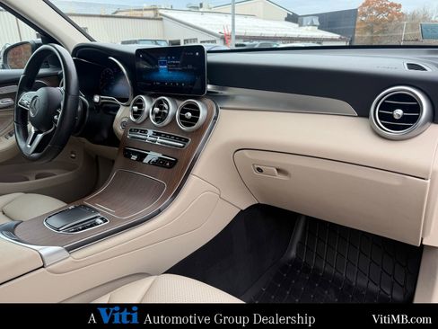 Certified 2022 Mercedes-Benz GLC 300 4MATIC image 29