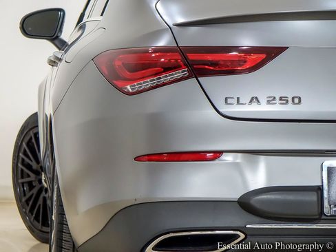 Used 2022 Mercedes-Benz CLA 250 4MATIC w/ Premium Package image 8