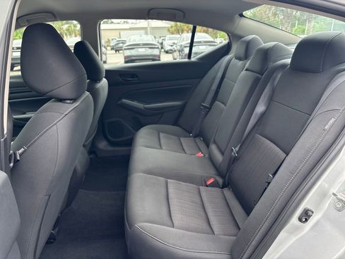 Used 2024 Nissan Altima 2.5 SV FWD image 26