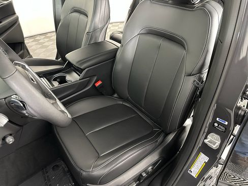 New 2025 Jeep Grand Cherokee Limited w/ Luxury Tech Group II image 23