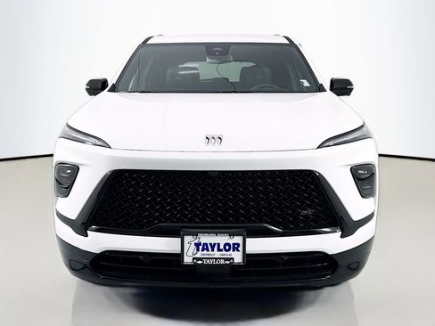 Used 2025 Buick Enclave Sport Touring image 2