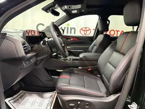 Used 2024 Chevrolet Traverse RS w/ LPO, Floor Liner Package AWD/4WD image 22