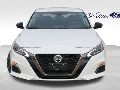 Used 2022 Nissan Altima 2.5 SR image 2