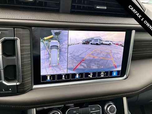 Used 2021 GMC Yukon Denali w/ Denali Premium Package image 14