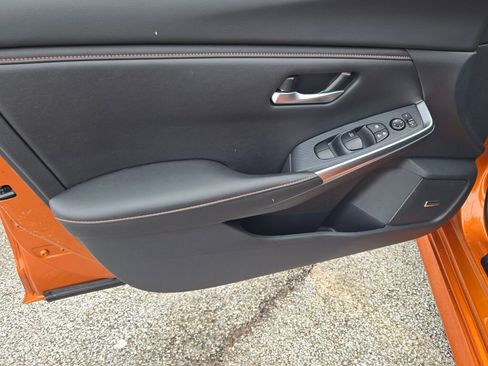 Used 2025 Nissan Sentra SR w/ SR Premium Package image 20