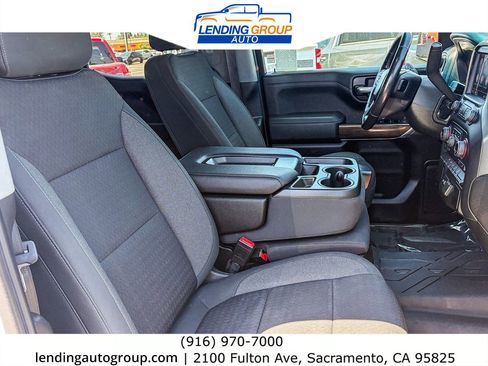 Used 2021 Chevrolet Silverado 1500 LT w/ Z71 Off-Road Package AWD/4WD image 15