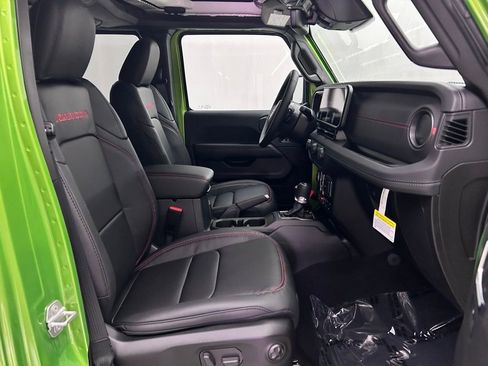 New 2025 Jeep Wrangler Unlimited Rubicon image 23