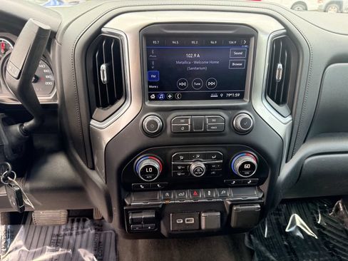Used 2020 Chevrolet Silverado 1500 LT w/ Fleet Comfort Package AWD/4WD image 24
