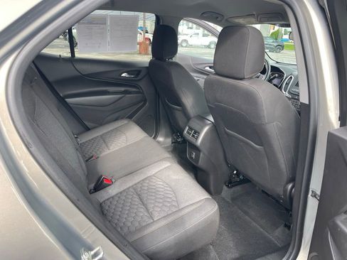 Used 2019 Chevrolet Equinox LT FWD image 17