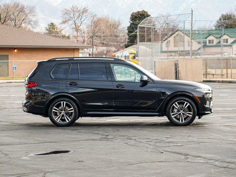 Used 2023 BMW X7 xDrive40i w/ M Sport Package image 4