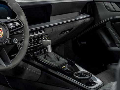 Used 2022 Porsche 911 GT3 image 22