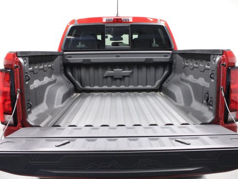 New 2025 Chevrolet Colorado LT w/ LT Convenience Package image 14