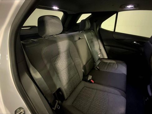 Used 2024 Chevrolet Equinox LT image 23
