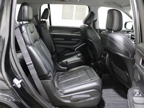 Used 2021 Jeep Grand Cherokee L Limited image 32