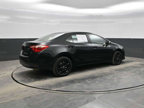 Used 2019 Toyota Corolla LE image 8