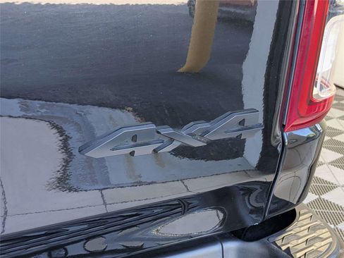 Used 2019 RAM 1500 Big Horn AWD/4WD image 8