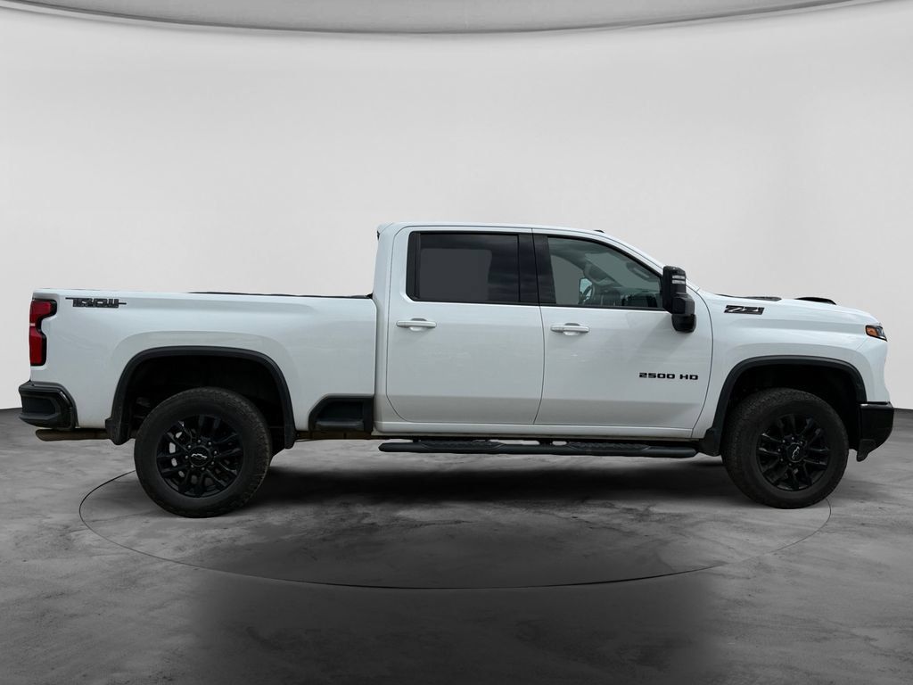 Used 2025 Chevrolet Silverado 2500 LTZ w/ LTZ Plus Package AWD/4WD image 11