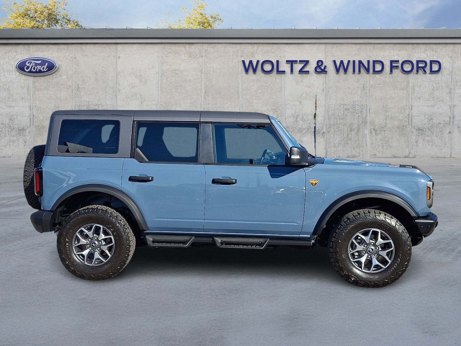 Used 2024 Ford Bronco Badlands AWD/4WD image 7