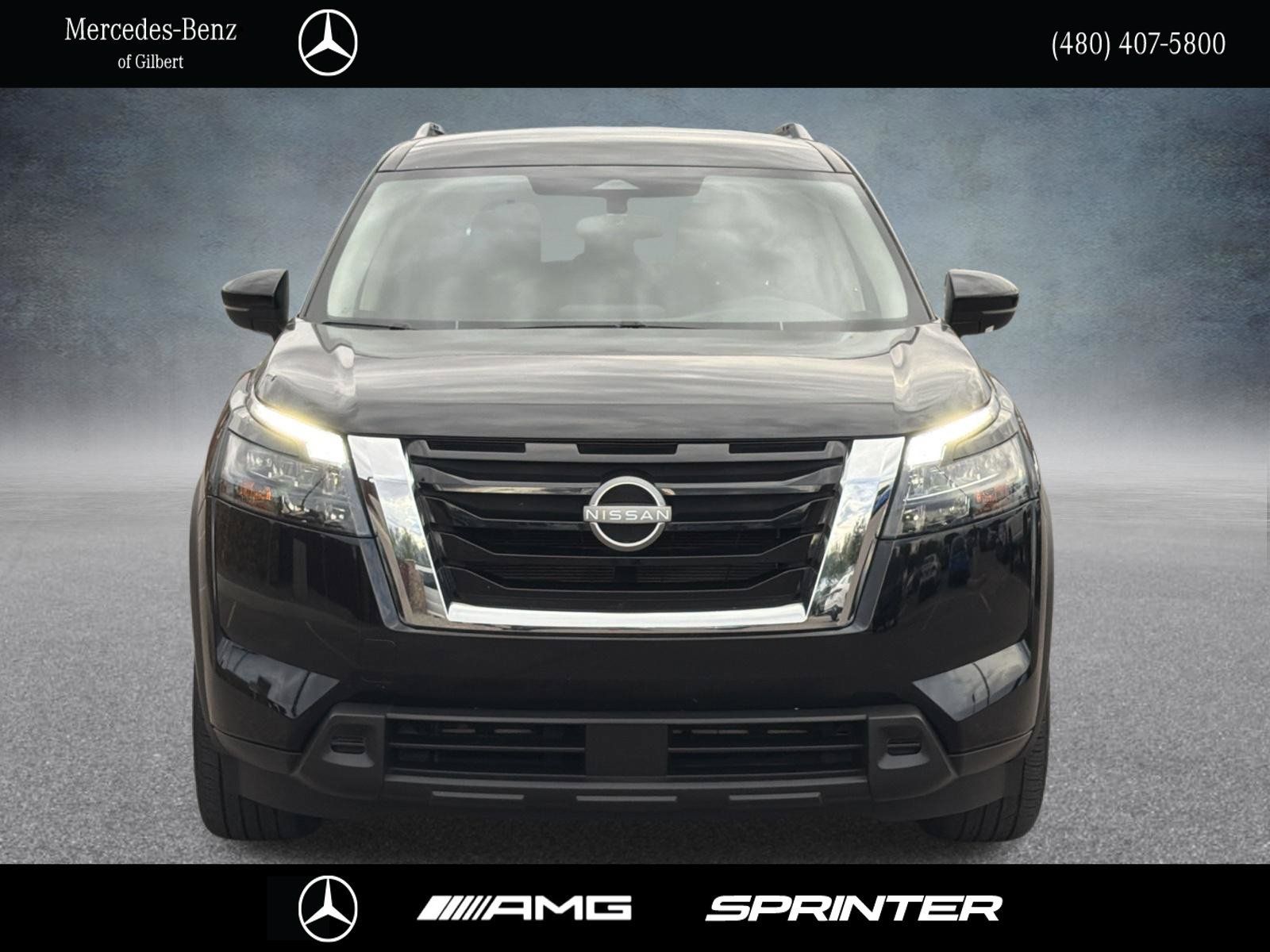 Used 2024 Nissan Pathfinder SV FWD image 2