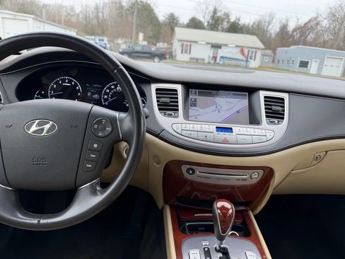 Used 2012 Hyundai Genesis 3.8 w/ Premium Pkg image 30