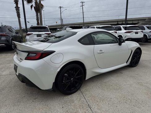 Used 2025 Toyota GR86 Premium RWD image 5