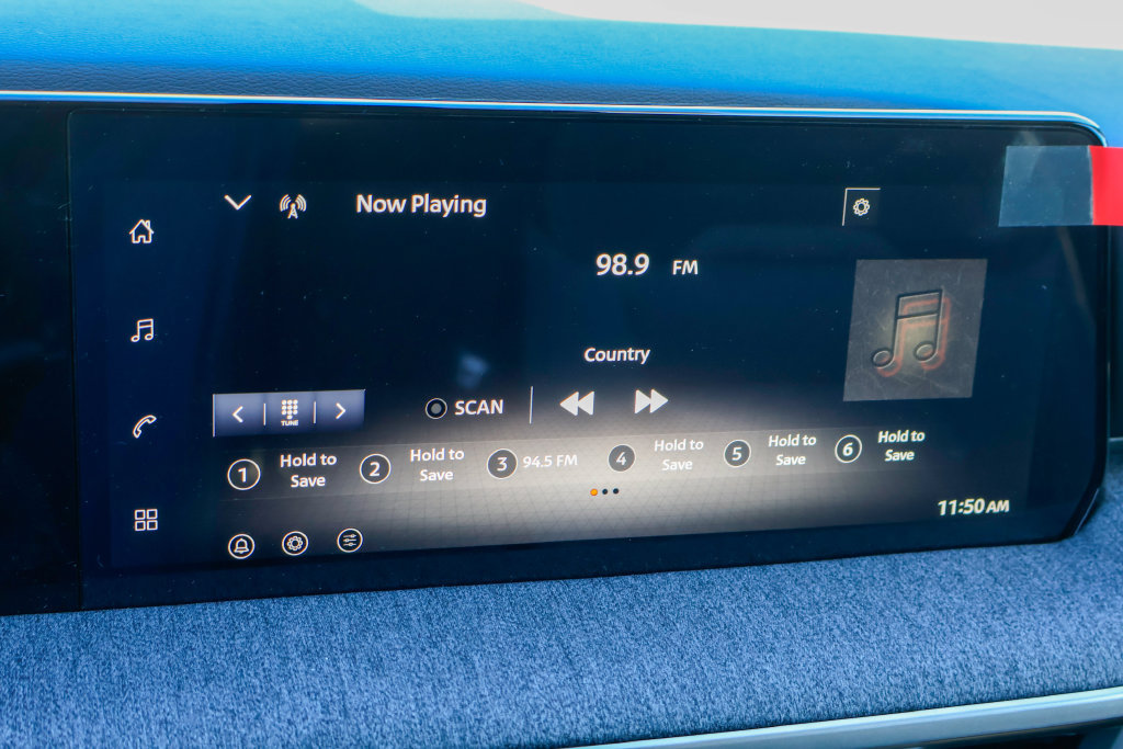 New 2027 Nissan Kicks SV FWD image 3