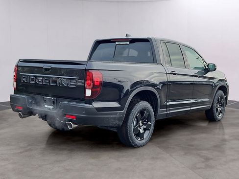 New 2026 Honda Ridgeline Black Edition image 3