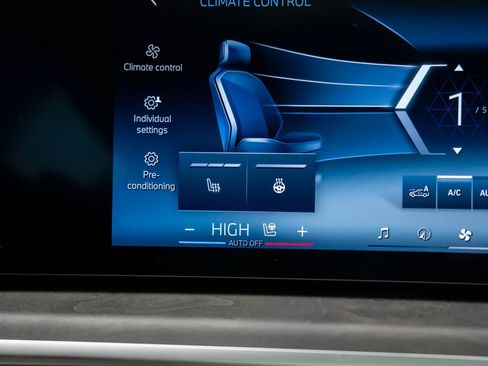 New 2026 BMW X5 xDrive50e w/ Executive Package image 29