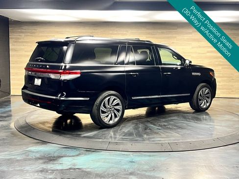 Used 2023 Lincoln Navigator L Reserve AWD/4WD image 21