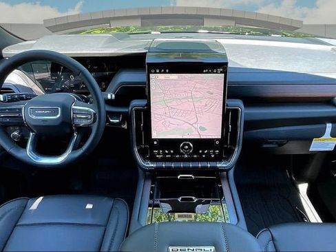 New 2026 GMC Yukon XL Denali w/ Sun & Power Step Package AWD/4WD image 6
