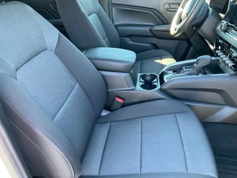 Used 2025 Chevrolet Colorado W/T w/ Advanced Trailering Package RWD image 10