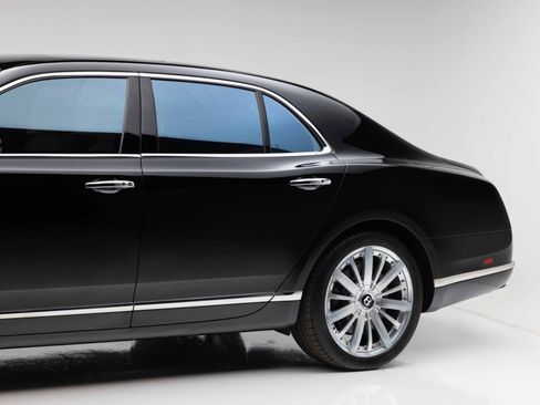 Used 2014 Bentley Mulsanne RWD image 37