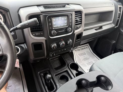 Used 2018 RAM 2500 Tradesman w/ Chrome Appearance Group AWD/4WD image 26